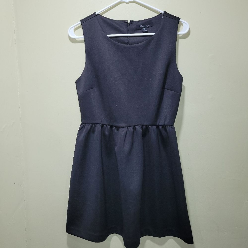 Forever 21 size medium black bubble satin look dress